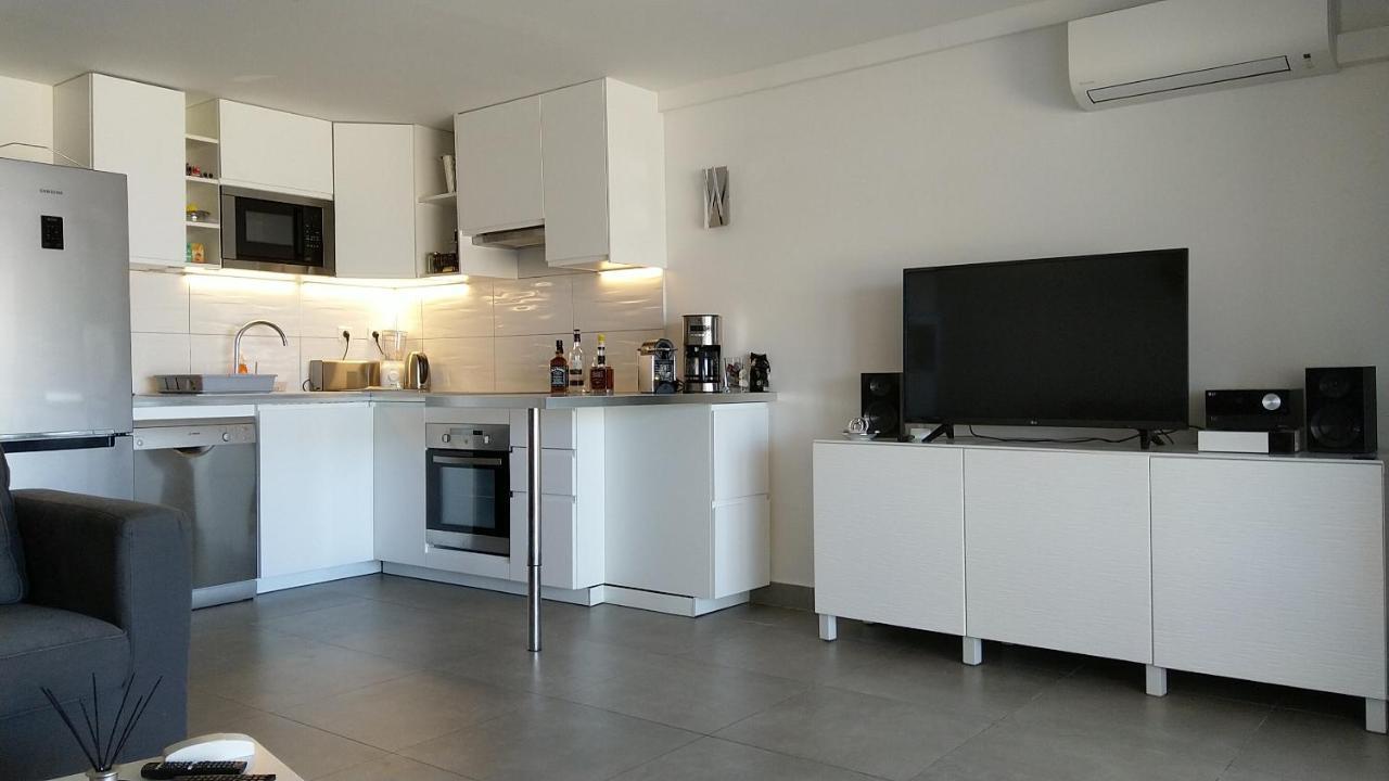 Friendly Beach House Baie Nettle Bagian luar foto